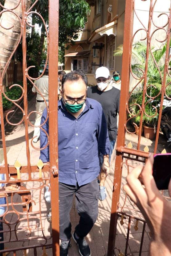 सुशांत के घर पहुंचे मुकेश छाबड़ा, डायरेक्टर संग की थी आखिरी फिल्म