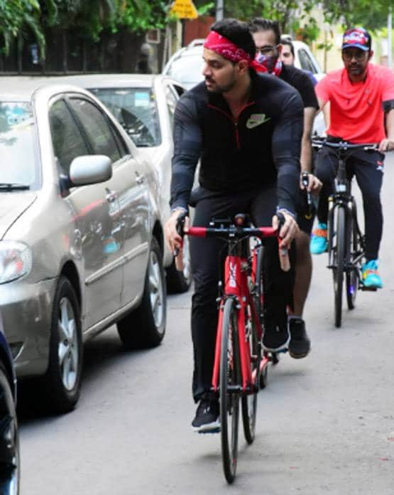 ना हाथों में ग्लव्स, ना मुंह पर मास्क, कोरोना के बीच साइकिलिंग पर निकले सूरज