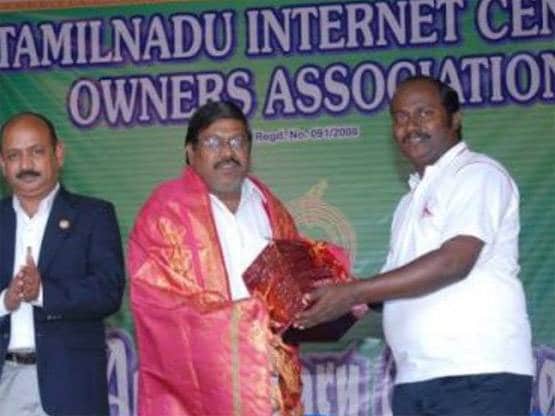 एक के पास 20 तो दूसरे के पास हैं 145 डिग्रियां, फिर भी लगता है मैथ से डर