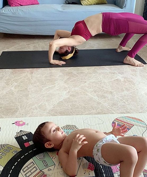 नन्हे बेटे संग 'भाभीजी घर पर हैं' फेम सौम्या का योगा सेशन, तस्वीरें वायरल