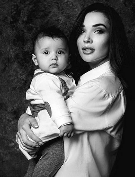 बॉलीवुड में नए ट्रेंड की शुरुआत, बिना शादी किए पैरेंट्स बने ये सेलेब्स