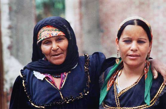 कोरोना वायरस की वैक्सीन लगवाने के बहाने चुपचाप करा दिया बेटियों का खतना!