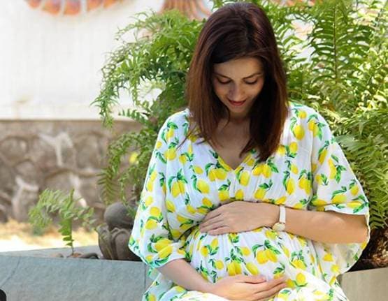 एकता कौल ने शेयर की बेटे की पहली तस्वीर, पति सुमित को बताया नं. 1 डैड