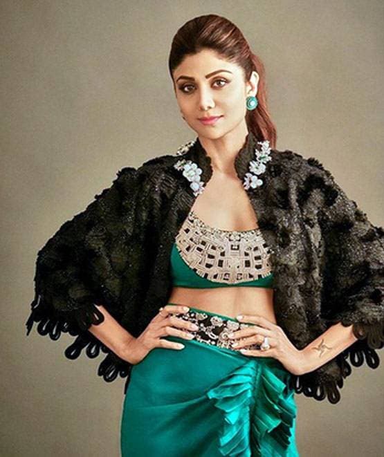 हॉलीवुड स्टार से पुजारी तक, रील से ज्यादा चर्चित हैं शिल्पा के रियल लाइफ के KISS