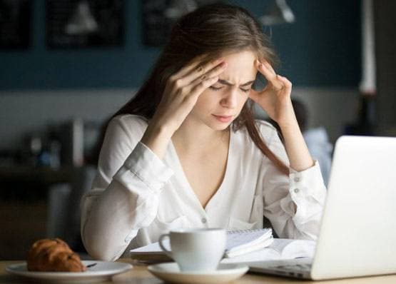 इन लक्षणों को ना करें नजरअंदाज,  हो सकता है ब्रेन ट्यूमर का खतरा