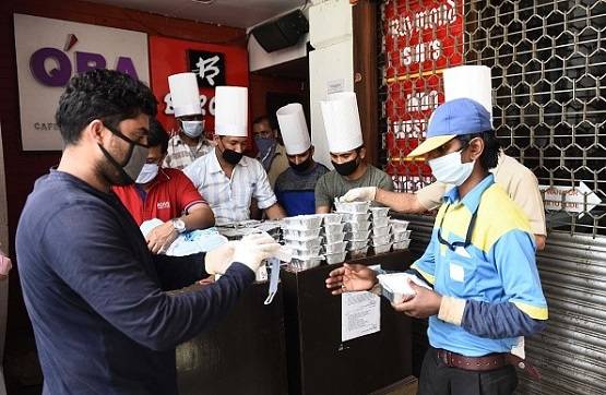 लॉकडाउन के बाद जा रहे रेस्टोरेंट? ये 7 गलतियां करने से बचें