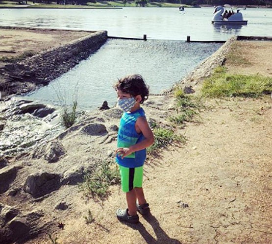 फैमिली संग आउटिंग पर निकलीं सनी लियोनी, बताया क्यों इस खास जगह पर आईं