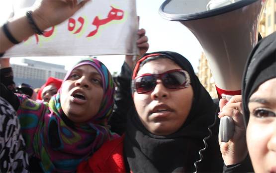 कोरोना वायरस की वैक्सीन लगवाने के बहाने चुपचाप करा दिया बेटियों का खतना!