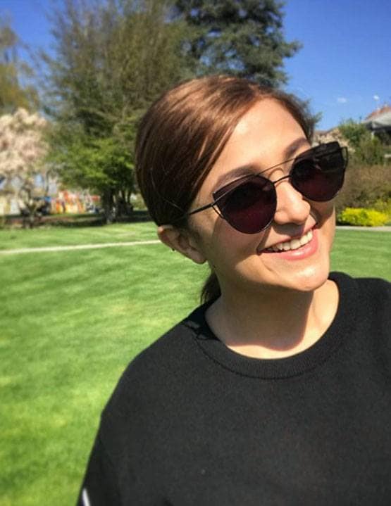 मोनाली ठाकुर को पति ने जब किया शादी के लिए प्रपोज, रोने लगी थीं सिंगर