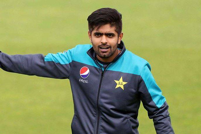 पूर्व PAK कप्तान बोले- विराट की महानता उनकी टीम के किसी काम की नहीं