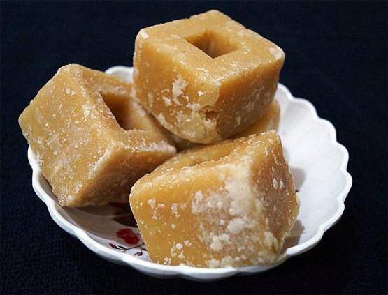 घर बैठे बढ़ रहा मोटापा? इस एक आयुर्वेदिक ड्रिंक से तेजी से घटाएं वजन