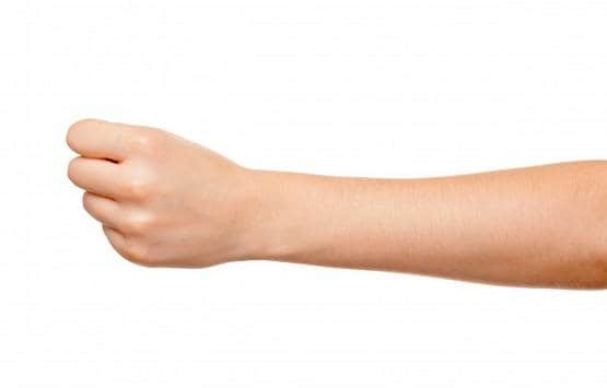 हथेली की उल्टी तरफ से जानें स्वभाव और किस्मत का हाल