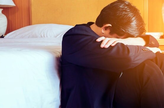 पति को धोखा देना पड़ा भारी, भरना होगा 10 लाख से ज्यादा का जुर्माना