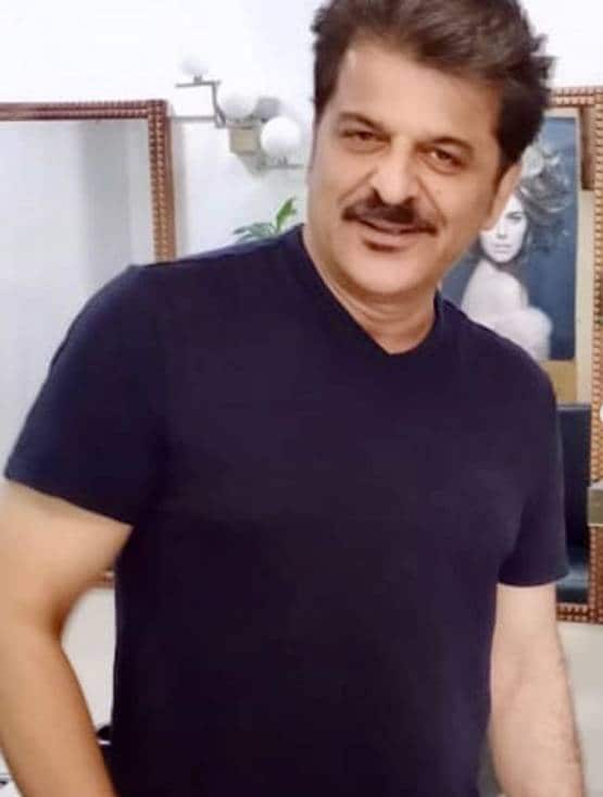 बेपनाह एक्टर राजेश खट्टर ने सेलिब्रेट किया बेटे का बर्थडे, पत्नी संग शेयर की फोटोज