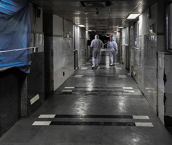 PPE किट और जीवनसाथी का संग, कोरोना से नवविवाहित डॉक्टर जोड़े की जंग