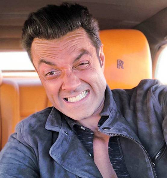 फिल्मी घरानों से ताल्लुक, फिर भी नहीं चला इन सितारों का बड़े पर्दे पर जादू