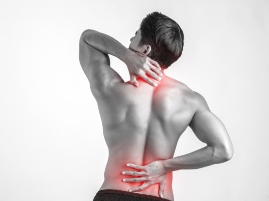 कमर दर्द पर समय रहते पा लें काबू, जानें कितना खतरनाक है ये रोग