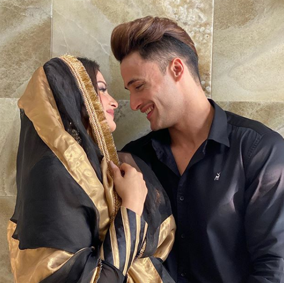 आसिम-हिमांशी के रिश्ते में नहीं आई है कोई दरार, एक्ट्रेस ने खुद बताया