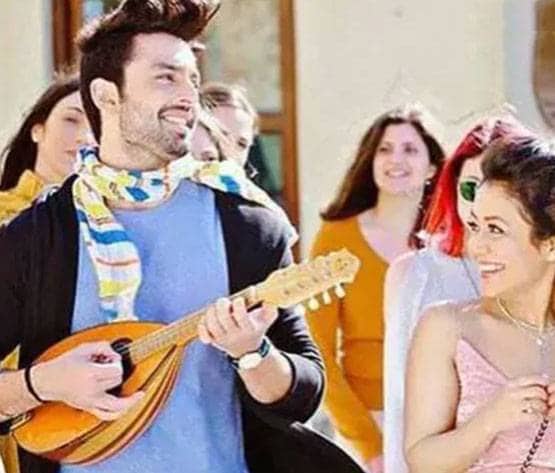 शानदार सिंगर ही नहीं टीआरपी क्वीन भी हैं नेहा, इन मौकों पर किया शॉक