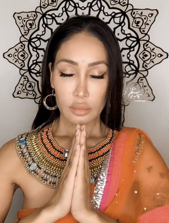 नेपोटिज्म पर बोलीं सोफिया- मेकर्स ने रखी ऐसी डिमांड, ना मानने पर छीने प्रोजेक्ट