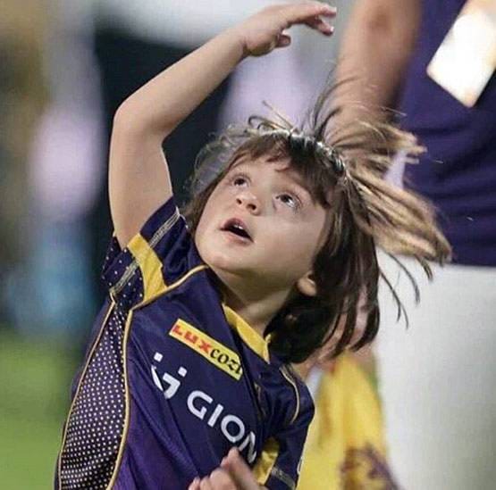 क्यूटनेस की ओवरडोज हैं अबराम की ये तस्वीरें, खान परिवार में सबके लाडले