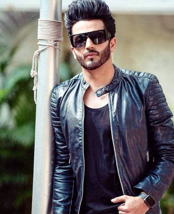 कुंडली भाग्य फेम एक्टर धीरज धूपर ने बदला लुक, फैंस को आया पसंद