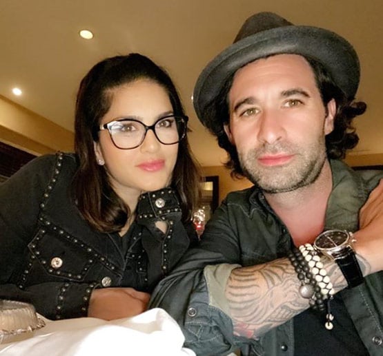 फैमिली संग आउटिंग पर निकलीं सनी लियोनी, बताया क्यों इस खास जगह पर आईं