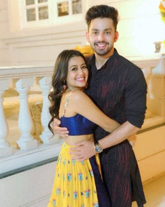 शानदार सिंगर ही नहीं टीआरपी क्वीन भी हैं नेहा, इन मौकों पर किया शॉक