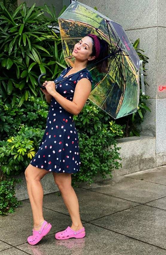 लॉकडाउन खुलने के बाद काम पर गईं हिना खान, कहा- सेफ फील नहीं हो रहा