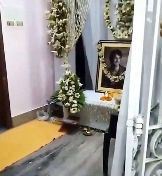 सुशांत की प्रेयर मीट में पहुंचीं अक्षरा सिंह, सुशील मोदी ने भी दी श्रद्धांजलि