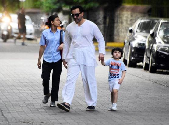 मास्क लगाकर वॉक पर निकलीं अरबाज की गर्लफ्रेंड, दोस्त संग दिखीं रकुल प्रीत