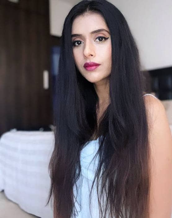 सैर पर निकलीं सुष्मिता सेन की भाभी चारु, मरीन ड्राइव पर ऐसे किया एन्जॉय