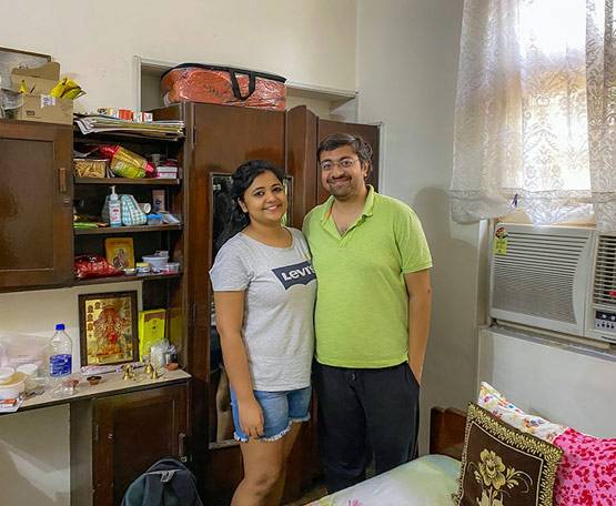 PPE किट और जीवनसाथी का संग, कोरोना से नवविवाहित डॉक्टर जोड़े की जंग