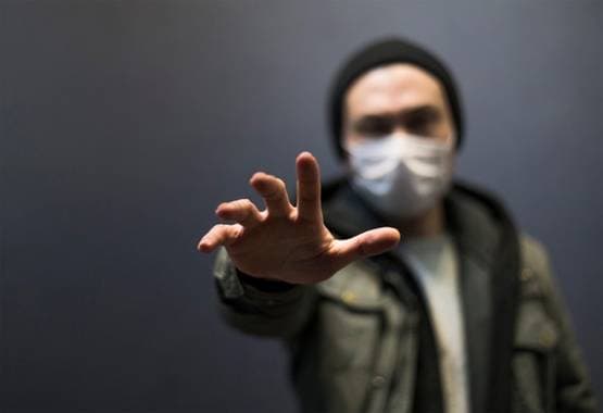 भारत के लिए और मुश्किल हुई कोरोना महामारी की लड़ाई, जानिए कैसे