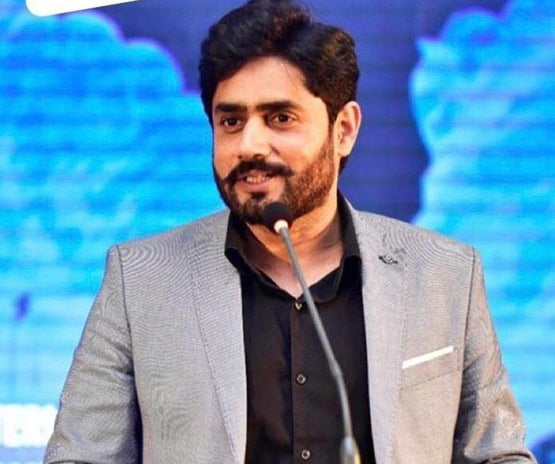 कोरोना की चपेट में आ चुके 8 पाकिस्तानी सेलेब्स, बताया क्या ले रहे ट्रीटमेंट