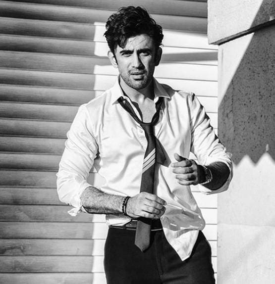 सलमान समेत कई बड़े स्टार्स संग काम, फिर भी करियर में बैकफुट पर ये एक्टर