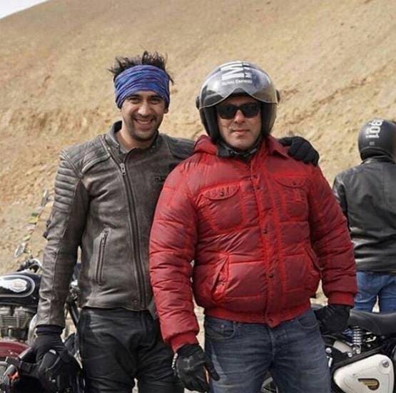 सलमान समेत कई बड़े स्टार्स संग काम, फिर भी करियर में बैकफुट पर ये एक्टर