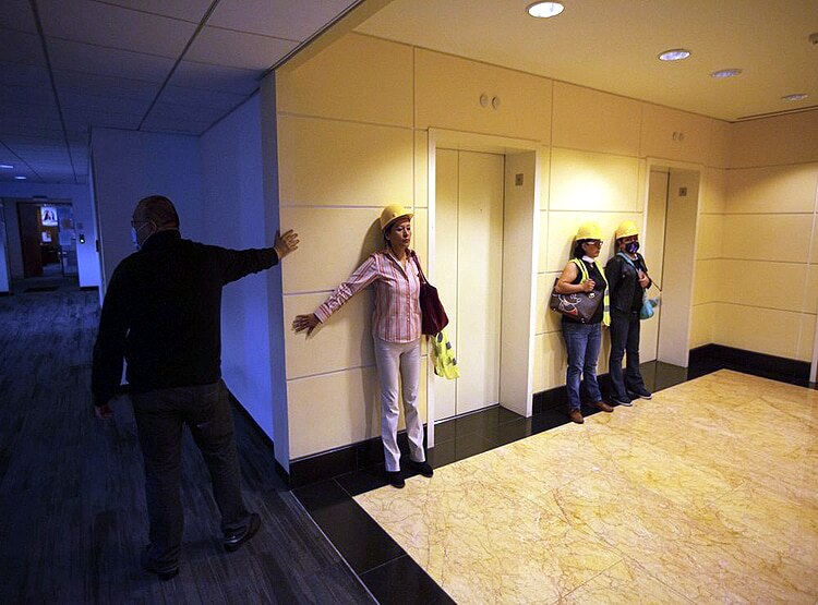 मेक्सिको में 7.4 तीव्रता का भूकंप, 140 झटकों से दहशत में लोग