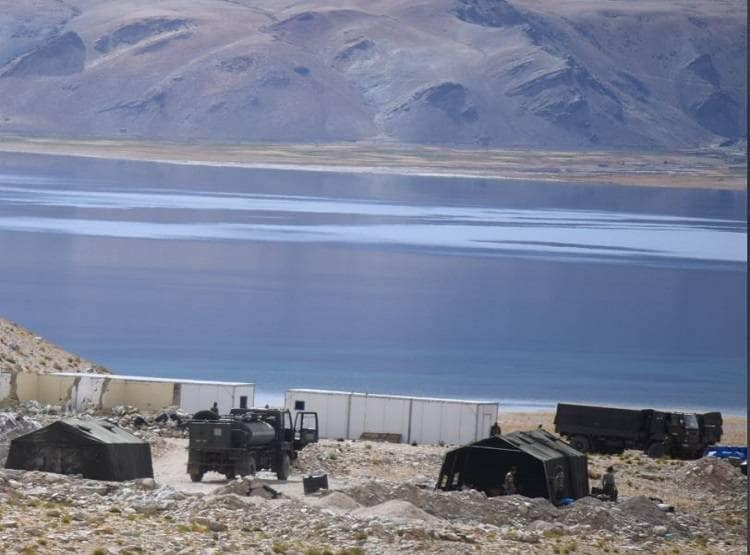 लद्दाख: LAC पर चीनी फाइटर जेट की हरकत तेज, सेना को कार्रवाई की छूट