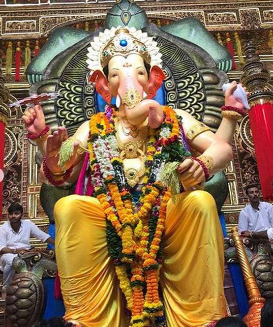 गणपति दर्शन की फोटो शेयर करने पर ट्रोल हुईं मोनालिसा, दिया करारा जवाब