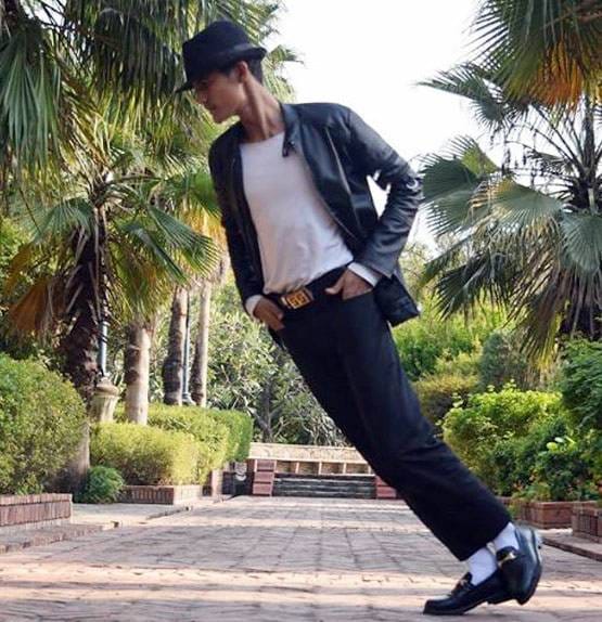 मजदूर का बेटा है 1 करोड़ जीतने वाले बाबा जैक्सन, अमिताभ-ऋतिक भी बने फैन