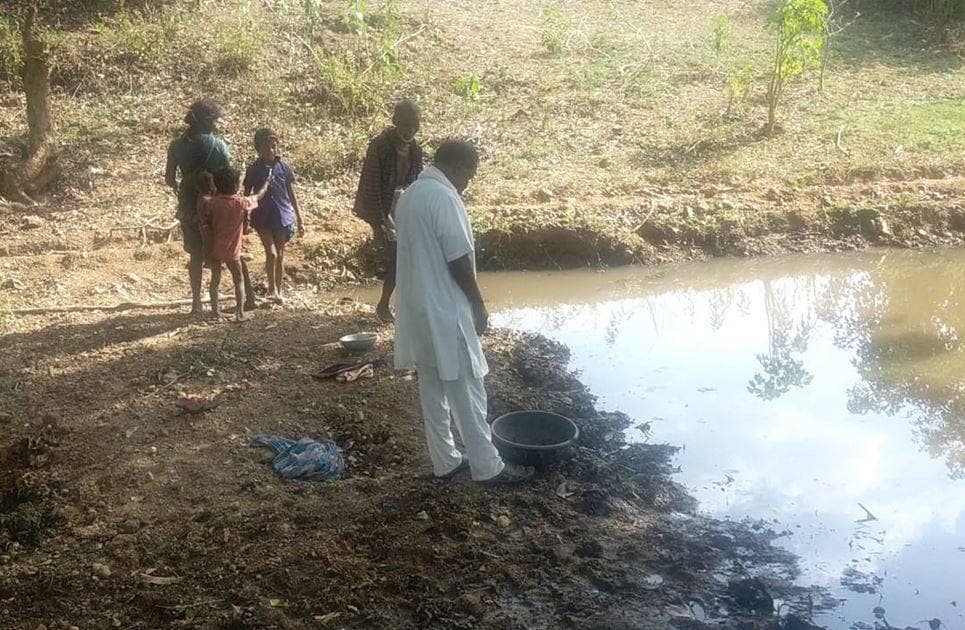 मछलियों को नशा क्यों करवाते हैं यहां के लोग, जानकर चौंक जाएंगे आप