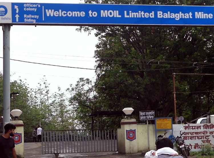 भारतीय मजदूरों को हटाने पर चीनी कंपनी पर एक्शन, दिया ये आदेश