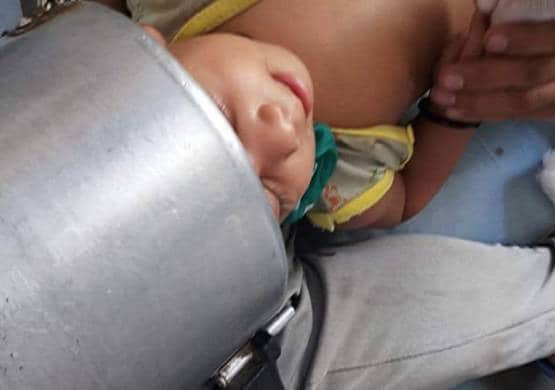 कुकर में फंस गया मासूम का सिर, डॉक्टर भी हुए फेल तो ऐसे निकाला