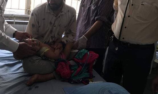 कुकर में फंस गया मासूम का सिर, डॉक्टर भी हुए फेल तो ऐसे निकाला