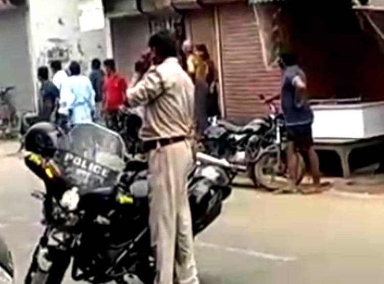 घर के किचन में फटा सिलेंडर, ब्लास्ट का लाइव वीडियो आया सामने