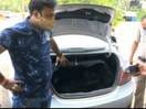 कार की डिक्की खुलते ही पुलिस हैरान, सीक्रेट लॉकर से निकले लाखों रुपये