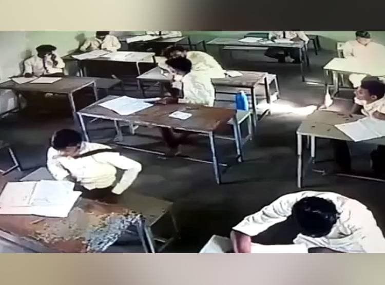 12वीं के बोर्ड एग्जाम में बेफिक्री से नकल? सीसीटीवी फुटेज वायरल