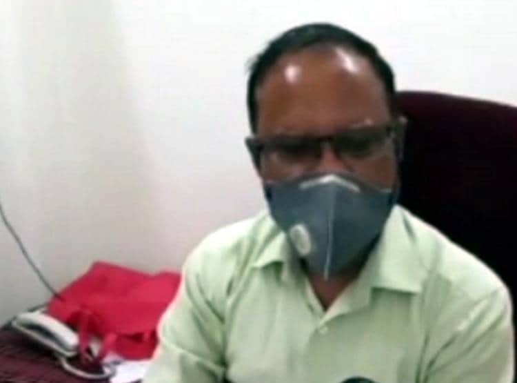 12वीं के बोर्ड एग्जाम में बेफिक्री से नकल? सीसीटीवी फुटेज वायरल