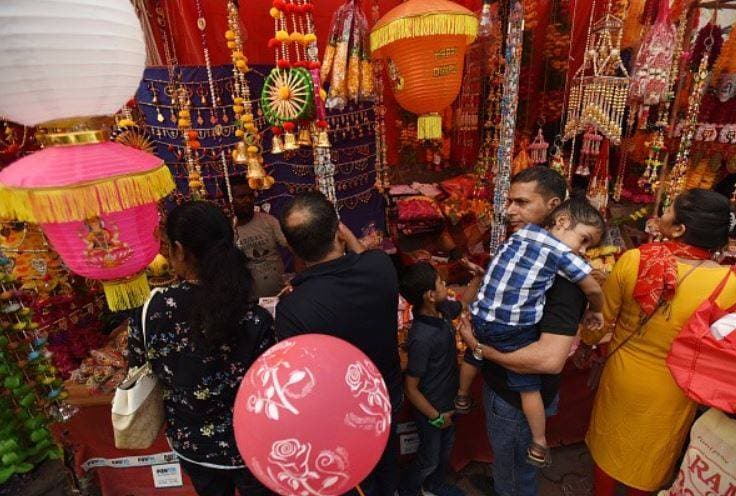 चीन के कर्ज में फंसी आधी से ज्यादा दुनिया, भारत में इतना है निवेश